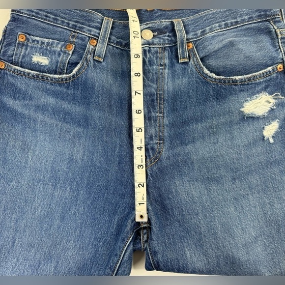 Levi’s 501 Button Fly Short Skinny Distressed Jeans Womens 28 X 28 - Picture 7 of 15